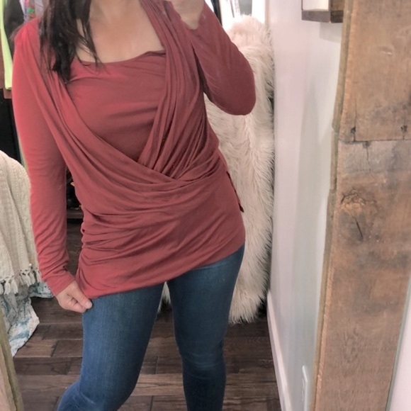 White House Black Market wrap top size medium - Picture 5 of 9